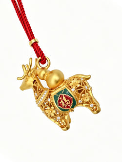 "Sacred Deer" Openable Filigree Pendant | 24K Gold-Plated | Agarwood Diffuser